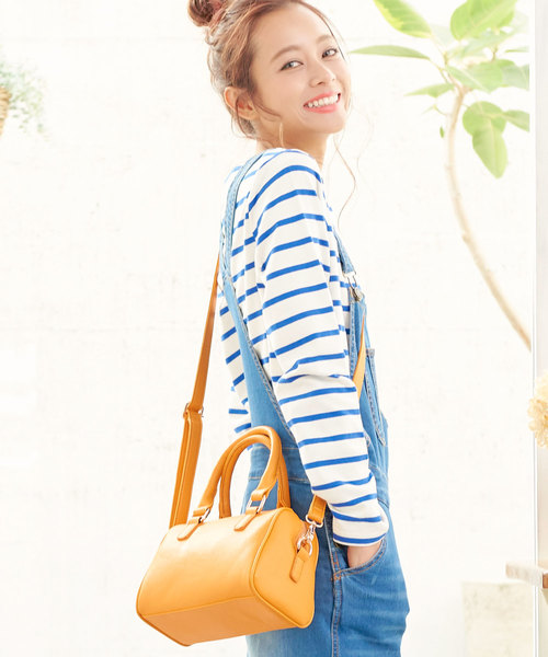 KOBE LETTUCE(コウベレタス)の「コンパクトミニボストンバッグ(ショルダーバッグ・レディース・アイボリー/ブラック/サックスブルー/ライトピンク/ピンク系その他/モスグリーン/キャメル/コーラルピンク/レッド/ブルー/シルバー/イエロー/ネイビー/ブラウン/ボルドー/ピンク系その他2/グレイッシュベージュ/マスタード/パープル/ブルー系その他・ONE SIZE)」の12枚目の写真