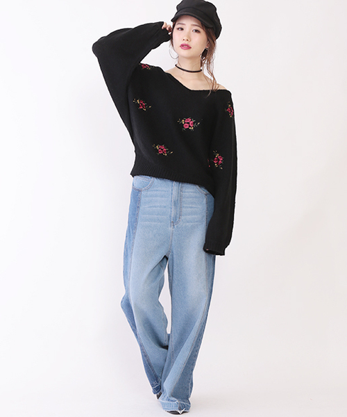 one after another NICE CLAUP（ワンアフターアナザーナイスクラップ）の「Vネック花柄刺繍ニット（ニット/セーター・レディース・アイボリー/ブラック/レッド・FREE）」の11枚目の写真