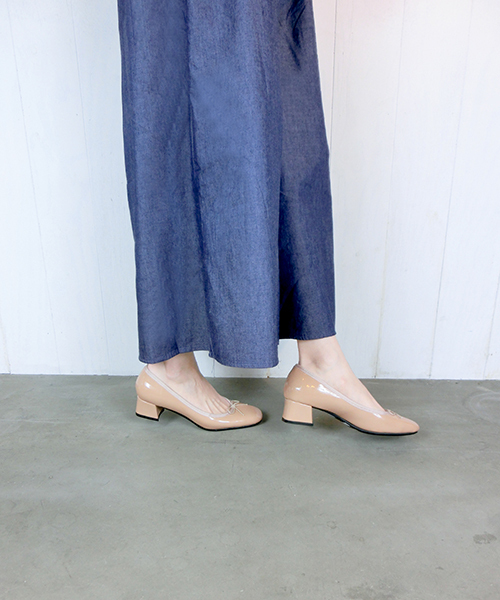 enchanted（エンチャンテッド）の「《晴雨兼用》リボンローヒールレインパンプス（パンプス・レディース・ブルー/ブラック/ピンク/レッド/グレー/ワインレッド/ブラウン/ブラック系その他/チャコールグレー/ダークグレー/ライトブルー/ベージュ/ピンク系その他/ダークブラウン/ダークグリーン/シルバー/アンティークシルバー/サーモンピンク・24.5/22.5/24/23/23.5/25/25.5/22）」の12枚目の写真