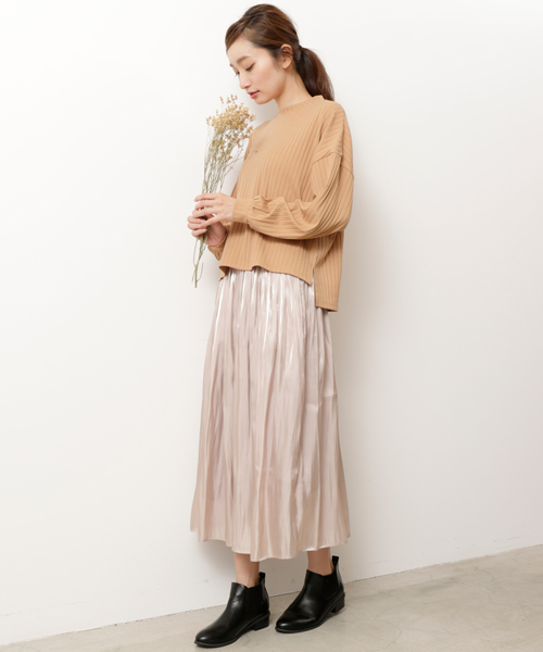 RAY CASSIN（レイカズン）の「袖ボリュームプチハイプル（Tシャツ/カットソー・レディース・ブラック/キャメル/キナリ/ラベンダー・FREE）」の4枚目の写真