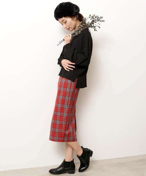 RAY CASSIN（レイカズン）の「袖ボリュームプチハイプル（Tシャツ/カットソー・レディース・ブラック/キャメル/キナリ/ラベンダー・FREE）」の15枚目の写真