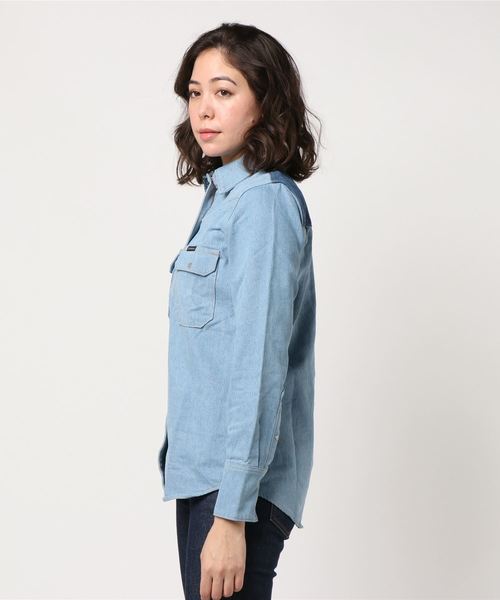 Calvin Klein Jeans（カルヴァンクラインジーンズ）の「ウェスタンデニムシャツ（シャツ/ブラウス・レディース・ブルー・MEDIUM/LARGE/SMALL/X-SMALL）」の3枚目の写真
