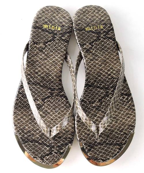 minia(ミニア)の「トングサンダル/フラットサンダル □(サンダル・レディース・ホワイト/ブラック/グリーン/パープル/シルバー/イエロー/ベージュ/ゴールド/パイソン/ブラウン系その他/ホワイト系その他/ライトグリーン・S/M/L/LL)」の12枚目の写真