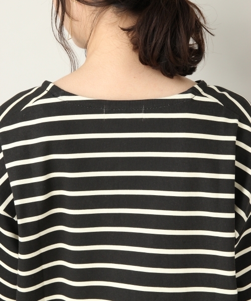 LOWRYS FARM（ローリーズファーム）の「ボーダーＢＩＧＴシャツ　802980（Tシャツ/カットソー・レディース・オフホワイト/ブラック/ベージュ/ブルー/レッド/ブラウン・MEDIUM/LARGE）」の9枚目の写真