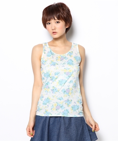 MAJESTIC LEGON(マジェスティックレゴン)の「花柄プリントタンク(Tシャツ/カットソー・レディース・ブルー系その他/ピンク系その他/ブラック・FREE)」の3枚目の写真