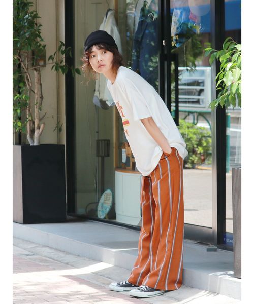 Ungrid(アングリッド)の「ハイウエストストライプパンツ(その他パンツ・レディース・ネイビー/キャメル・SMALL/MEDIUM)」の4枚目の写真
