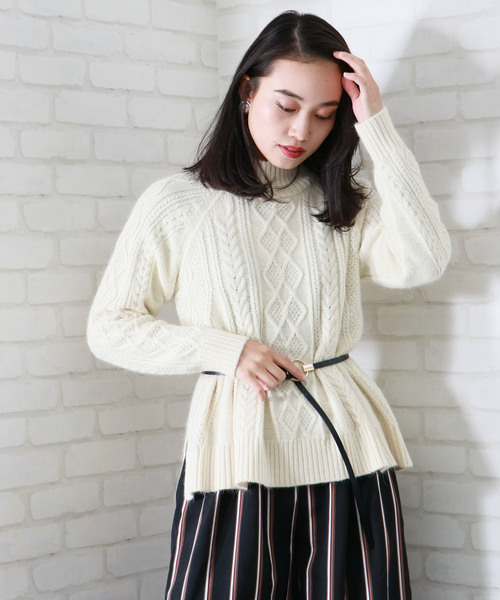 &g'aime(アンジェム)の「ZOZOTOWN限定【&g'aime】アンゴラフレアケーブルニット(ニット/セーター・レディース・ブラック/ベージュ/グレー/グリーン/アイボリー/ロイヤルブルー・FREE)」の2枚目の写真