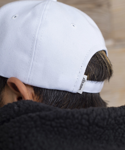 #Re:room（リルーム）の「ボックスロゴ フラットバイザー キャップ（キャップ・メンズ・ホワイト/ブラック/ベージュ/グレー・FREE）」の5枚目の写真