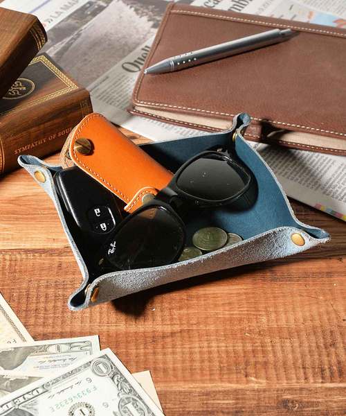 Add+�i�A�b�h�j�́u��Add+ TOCHIGI LEATHER�����U�[�}���`�g���[ �Ȗ؃��U�[ ��MADE IN JAPAN���i�C���e���A�A�N�Z�T���[�j�v�b�l�C�r�[