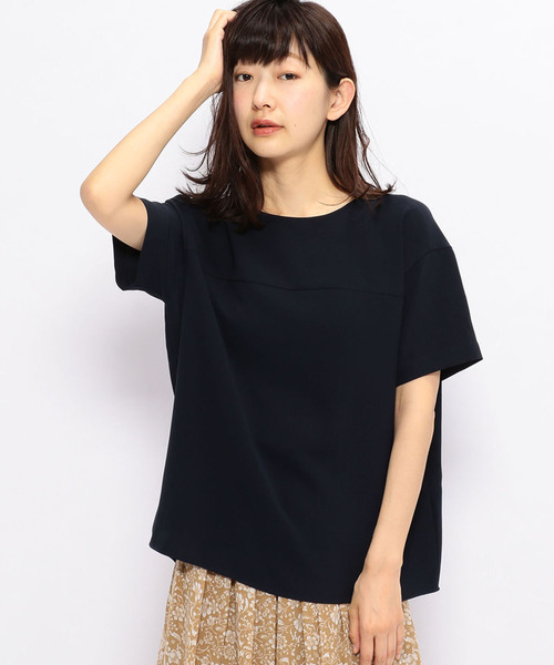 A/C DESIGN BY ALPHA CUBIC（エーシーデザインバイアルファキュービック）の「バックスリットブラウス（シャツ/ブラウス・レディース・モカ/ネイビー/オフホワイト・9号/11号）」の3枚目の写真