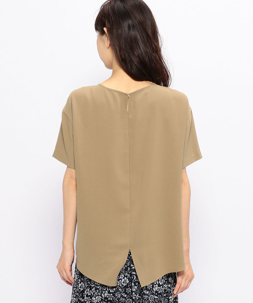 A/C DESIGN BY ALPHA CUBIC（エーシーデザインバイアルファキュービック）の「バックスリットブラウス（シャツ/ブラウス・レディース・モカ/ネイビー/オフホワイト・9号/11号）」の7枚目の写真