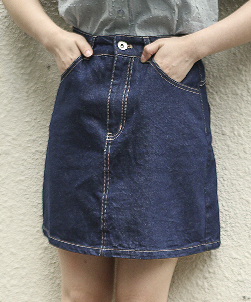 apres jour（アプレジュール）の「ベーシック台形スカート【ZOZOTOWN限定アイテム】19SS（スカート・レディース・ブラック/オフホワイト/インディゴブルー・X-LARGE/SMALL/MEDIUM/LARGE）」の3枚目の写真