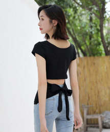 バックオープンリボンTシャツ