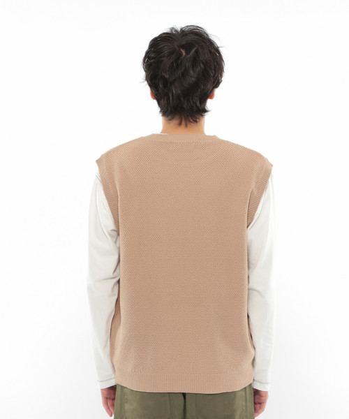 LAKOLE（ラコレ）の「強撚ニットベスト / LAKOLE（ベスト・メンズ・ブラック/ベージュ/ブラウン・MEDIUM/LARGE）」の13枚目の写真
