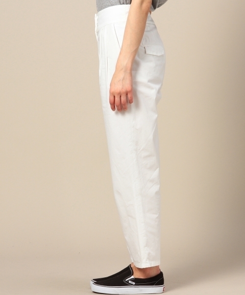 BEAUTY&YOUTH UNITED ARROWS（ビューティーアンドユースユナイテッドアローズ）の「BYBC コットンツイルタックテーパードパンツ　◆（その他パンツ・レディース・ホワイト/ベージュ・SMALL/MEDIUM）」の12枚目の写真