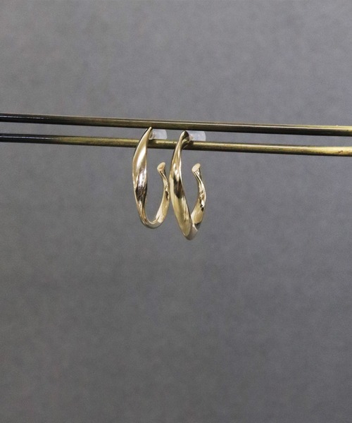 セール 6種展開華奢ライン樹脂ポストピアス ピアス 両耳用 Florist フローリスト のファッション通販 Zozotown