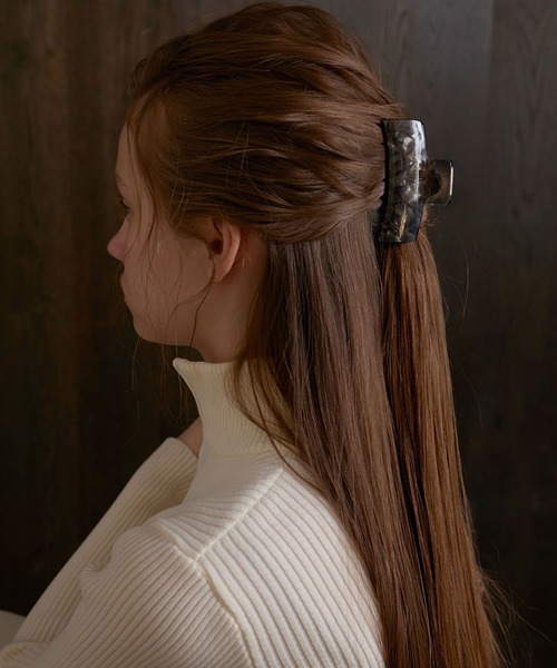 MIELI INVARIANT(ミエリインヴァリアント)の「Marble Stone Hair Clip(バレッタ/ヘアクリップ・レディース・ブラウン/ブラック/ベージュ系その他・FREE)」の15枚目の写真