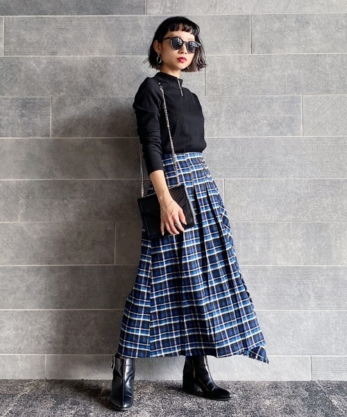 PAGEBOY（ページボーイ）の「ビットチェックフレアスカート3（スカート・レディース・ブラウン/ネイビー・FREE）」の4枚目の写真