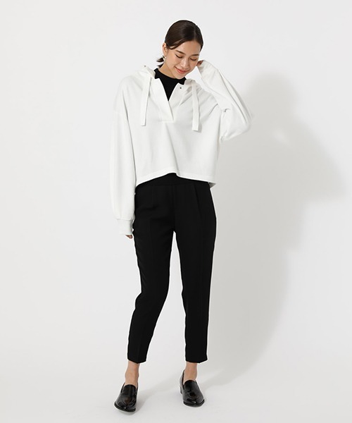 AZUL by moussy(アズールバイマウジー)の「SHORT LOOSE HOODIE/ショートルーズフーディ(パーカー・レディース・ベージュ/オフホワイト・SMALL/MEDIUM)」の4枚目の写真