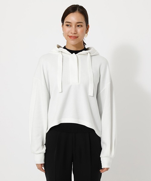 AZUL by moussy(アズールバイマウジー)の「SHORT LOOSE HOODIE/ショートルーズフーディ(パーカー・レディース・ベージュ/オフホワイト・SMALL/MEDIUM)」の5枚目の写真