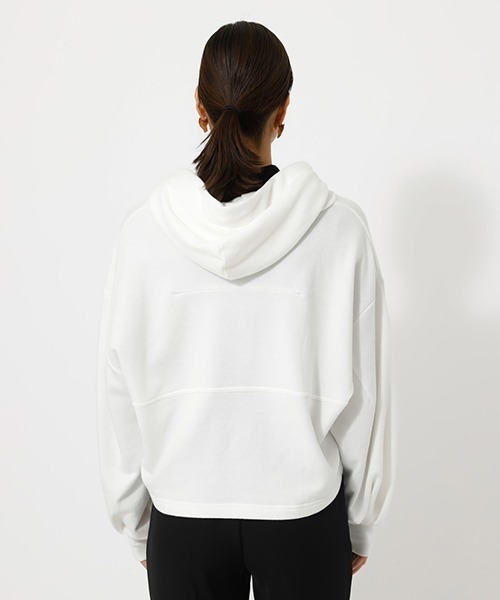 AZUL by moussy(アズールバイマウジー)の「SHORT LOOSE HOODIE/ショートルーズフーディ(パーカー・レディース・ベージュ/オフホワイト・SMALL/MEDIUM)」の7枚目の写真