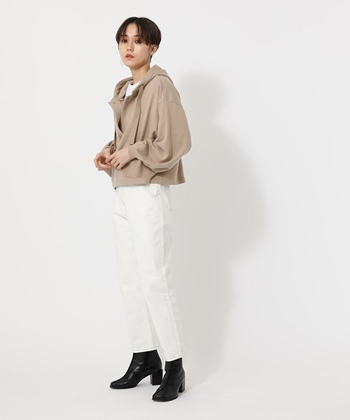 AZUL by moussy(アズールバイマウジー)の「SHORT LOOSE HOODIE/ショートルーズフーディ(パーカー・レディース・ベージュ/オフホワイト・SMALL/MEDIUM)」の12枚目の写真