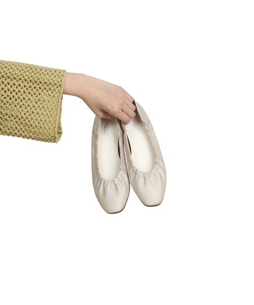 A de Vivre（アドゥヴィーヴル）の「クッションパンプス（パンプス・レディース・ベージュ/ブルー/ブラック・24.5/23.5/24/23/22.5）」の3枚目の写真