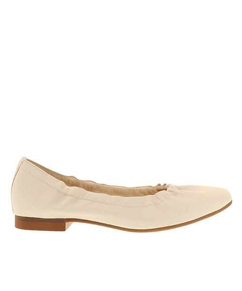 A de Vivre（アドゥヴィーヴル）の「クッションパンプス（パンプス・レディース・ベージュ/ブルー/ブラック・24.5/23.5/24/23/22.5）」の6枚目の写真