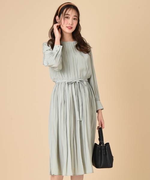 INTERPLANET（インタープラネット）の「パウダーサテンギャザーワンピース（ワンピース・レディース・グレイッシュベージュ/ミント/ネイビー・FREE）」の16枚目の写真