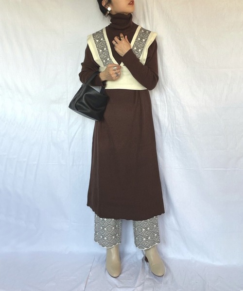 SUGAR BISKET（シュガービスケット）の「タートルネックリブニットロングワンピ（ワンピース・レディース・アイボリー/ブラウン/チャコールグレー/ブラック/オレンジ/ブルーグリーン/ライム・フリー）」の20枚目の写真