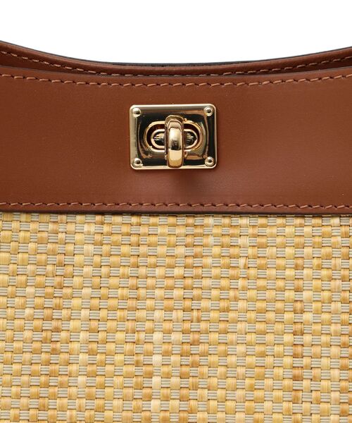 Carol J.（キャロルジェイ）の「GIANNI NOTARO CAROL J:PAGLIAトート(S)（トートバッグ・レディース・キャメル・ONE SIZE）」の6枚目の写真