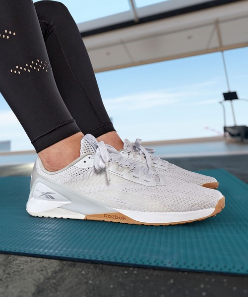 Reebok(リーボック)の「ナノ X1 / Nano X1(スニーカー・レディース・ホワイト×ライトグレー/ライトブルー/ホワイト×ネイビー/イエロー・22.0cm/22.5cm/23.5cm/26.0cm/24.5cm/24.0cm/25.0cm/25.5cm/23.0cm/26.5cm)」の3枚目の写真
