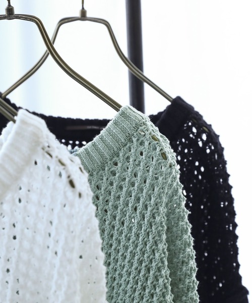 osharewalker（オシャレウォーカー）の「【廃盤】『ケーブル切替メッシュニット』（ニット/セーター・レディース・グレイッシュブルー/ブラック/オフホワイト・FREE）」の13枚目の写真