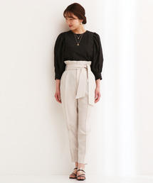ベルテッドタックパンツ