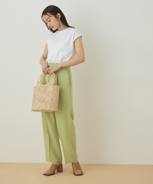 ADAM ET ROPE'(アダムエロペ)の「スクエアレザーミュール(サンダル・レディース・オフホワイト/キャメル/ミント・23.0cm/23.5cm/24.0cm/24.5cm)」の8枚目の写真