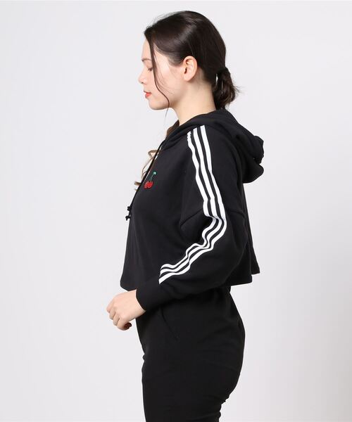 adidas（アディダス）の「HER Studio London パーカー