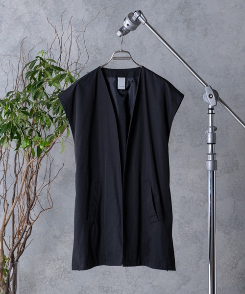 CASPER JOHN（キャスパージョン）の「Side Slit Semi-long Vest/サイドスリットセミロングベスト（ベスト・メンズ・ブラック/モカ・SMALL/MEDIUM）」の10枚目の写真
