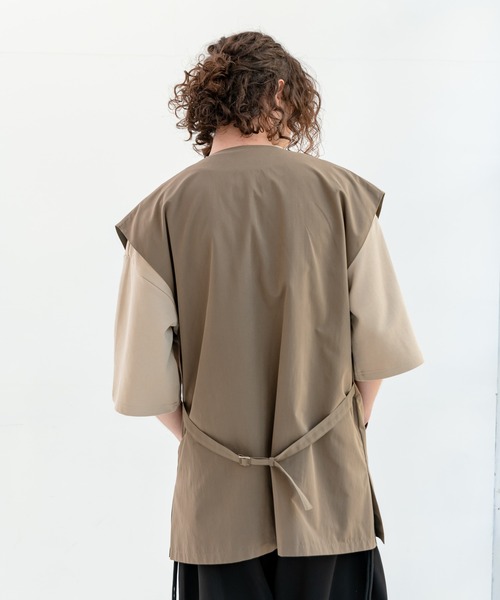 CASPER JOHN（キャスパージョン）の「Side Slit Semi-long Vest/サイドスリットセミロングベスト（ベスト・メンズ・ブラック/モカ・SMALL/MEDIUM）」の20枚目の写真