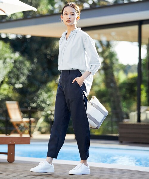 J.PRESS（ジェイプレス）の「【軽量】エコレザー スニーカー（スニーカー・レディース・ホワイト系/ライトグレー系・24.5/23.5/22.5）」の6枚目の写真