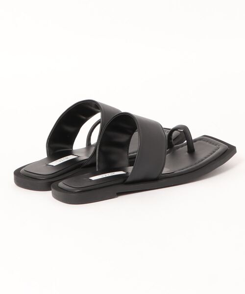 CAPRICIEUX LE'MAGE（カプリシューレマージュ）の「アシメトングフラットサンダル（パンプス・レディース・キャメル/ブラック・39/37）」の3枚目の写真