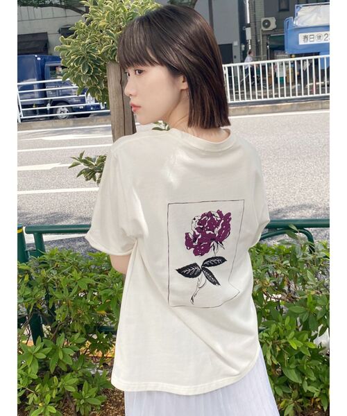 MURUA（ムルーア）の「【MURUA×山代エンナ】プリントTシャツ（Tシャツ/カットソー・レディース・ホワイト/ブラック/パープル・FREE）」の4枚目の写真