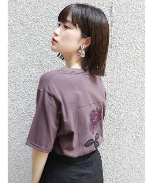MURUA（ムルーア）の「【MURUA×山代エンナ】プリントTシャツ（Tシャツ/カットソー・レディース・ホワイト/ブラック/パープル・FREE）」の7枚目の写真
