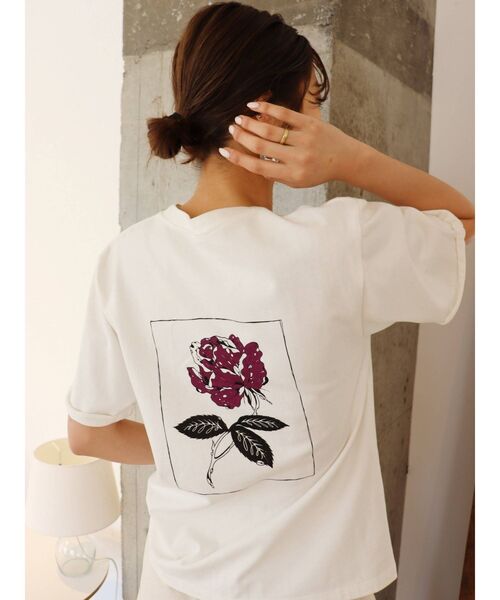 MURUA（ムルーア）の「【MURUA×山代エンナ】プリントTシャツ（Tシャツ/カットソー・レディース・ホワイト/ブラック/パープル・FREE）」の12枚目の写真