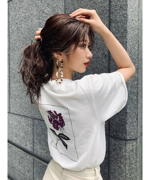 MURUA（ムルーア）の「【MURUA×山代エンナ】プリントTシャツ（Tシャツ/カットソー・レディース・ホワイト/ブラック/パープル・FREE）」の16枚目の写真