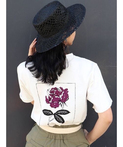 MURUA（ムルーア）の「【MURUA×山代エンナ】プリントTシャツ（Tシャツ/カットソー・レディース・ホワイト/ブラック/パープル・FREE）」の17枚目の写真