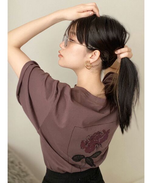 MURUA（ムルーア）の「【MURUA×山代エンナ】プリントTシャツ（Tシャツ/カットソー・レディース・ホワイト/ブラック/パープル・FREE）」の21枚目の写真