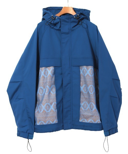 チチカカ(チチカカ)の「【ユニセックス】ナバホマウンテンパーカー(マウンテンパーカー・メンズ・ブラック/ブルー・MEDIUM/LARGE)」の8枚目の写真