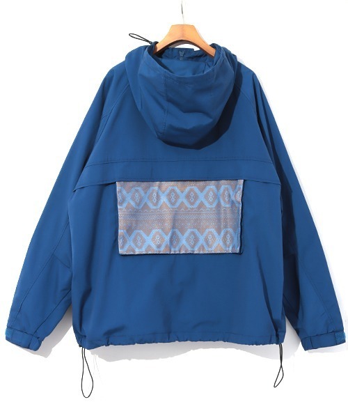 チチカカ(チチカカ)の「【ユニセックス】ナバホマウンテンパーカー(マウンテンパーカー・メンズ・ブラック/ブルー・MEDIUM/LARGE)」の10枚目の写真