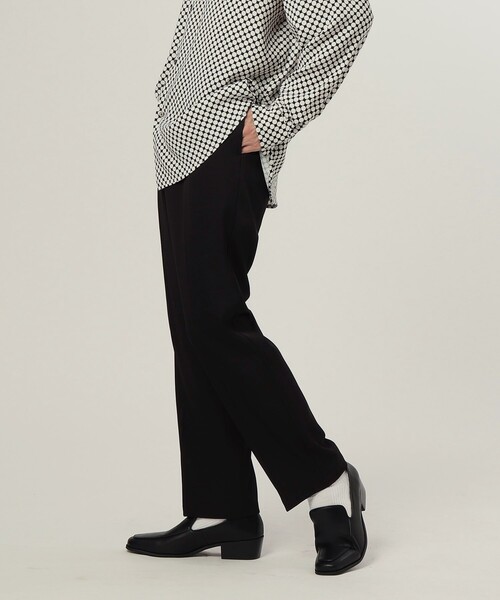 tk.TAKEO KIKUCHI（ティーケータケオキクチ）の「◆カラースリムストレートパンツ（その他パンツ・メンズ・ブラック/ダークグリーン/こしょう色系・01/02/03）」の6枚目の写真