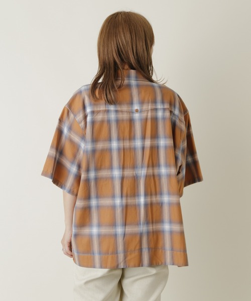 WHIMSIC（ウィムジック）の「【WHIMSIC】グアヤベーラ S/S オンブレチェック（シャツ/ブラウス・メンズ・ネイビー/ブラウン・FREE）」の20枚目の写真